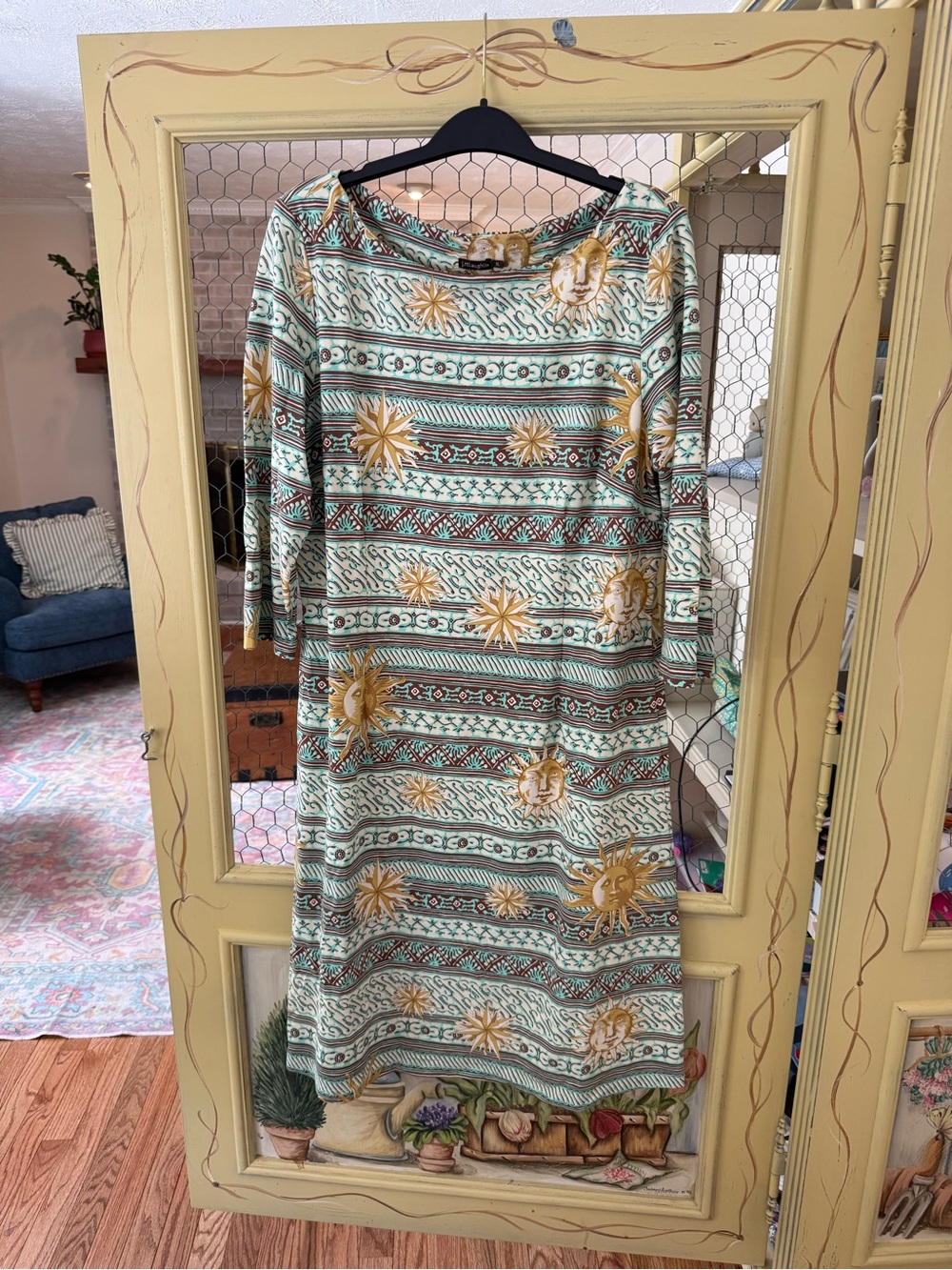 J. McLaughlin Mint and Gold Sunburst Print Long-Sleeve Shift Dress